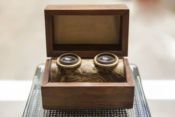 Old wooden stereogram viewer