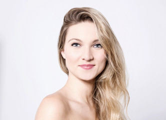 Gorgeous female model, bare shoulders.