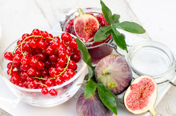 Good Morning, Healthy Breakfast: Homemade fruit jam with figs and currants :)