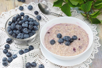 Healthy Breakfast. Oatmeal with blueberries.