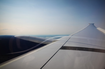 Fototapeta na wymiar Airplane wings