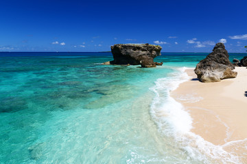沖縄の美しい海とさわやかな空