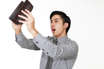 財布を持つ苦悩するビジネスマン