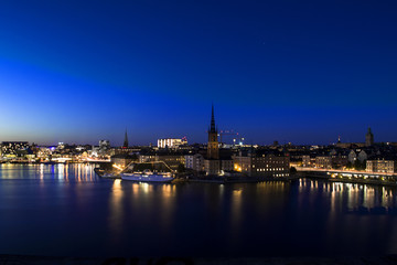 Fototapeta na wymiar Wonderfull view on Stockholms old town at night