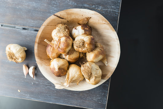 Smoked garlic in bowl