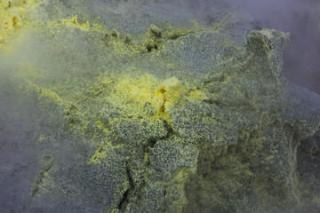 Fototapeta na wymiar Schwefel - Fumerole - Vulkanismus
