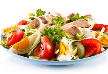 Tuna and vegetable salad 