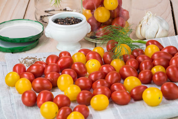 Fototapeta na wymiar Ingredients for cherry tomatoes pickles.