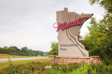 Minnesota welcomes you sign - 118269628