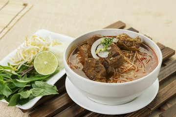 Red Soup beef noodle with Vegetable