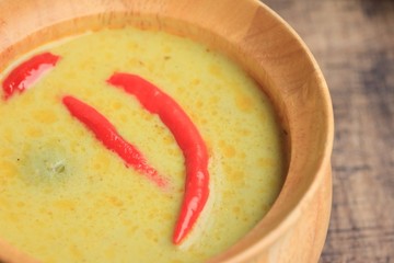 green curry and rice noodle