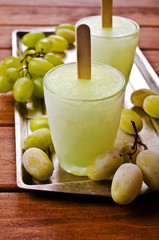 Ice lolly of green grapes