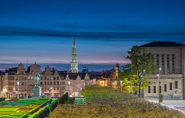 Naklejka premium Brussels at night