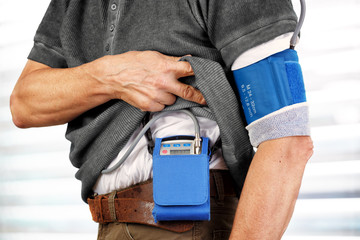 Digital Sphygmomanometer with Long-term Recording Device