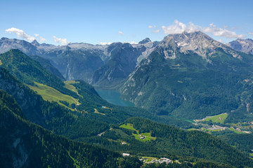 Fototapeta na wymiar Konig see view and Bavarian alpine mountains