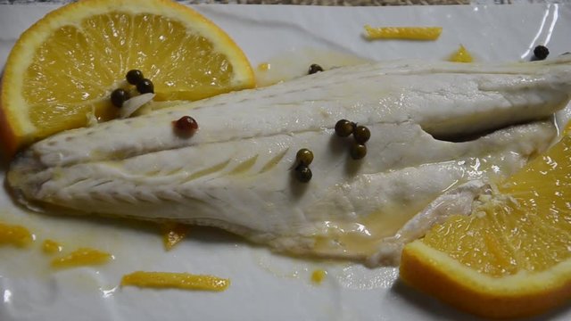 Dicentrarchus labrax Sea bass with orange Lubina con naranja Branzino all'arancia Seebarsch mit orange Spigola Chẽm với m&agrave;u cam 鲈鱼橙色 오렌지와 농어 Okoń morski z pomarańczy