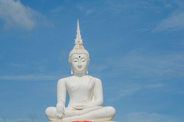 Fototapeta na wymiar White Buddha in Thailand