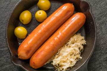 ソーセージとザワークラウト　 sausage and sauerkraut