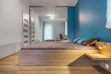 Bedroom with king size bed idea
