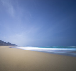 Fototapeta na wymiar Tranquil Cofete Beach. Fuerteventura. Long Exposure