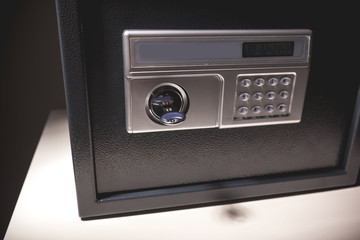 Safe box with electronic lock