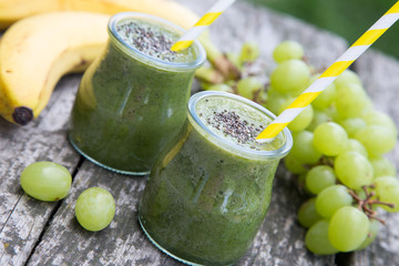 Healthy detox green smoothie