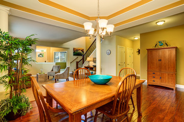 Open floor plan in luxury house .