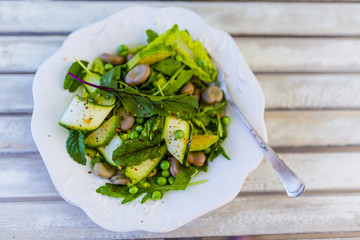 Vegetarian green salad