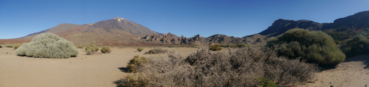 Panorama - Blick auf Los Roques und den Pico del Teide - Cañadas - Teneriffa