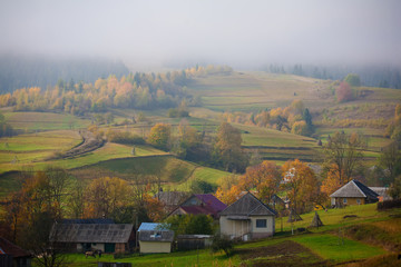 Fototapeta na wymiar Beautiful Carpathian mountains in autumn