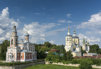 Fototapeta na wymiar Orthodox Church against a beautiful sky. Serpukhov, Russia