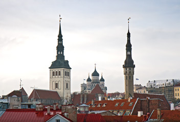 Obraz premium Silhouettes of old town of Tallinn