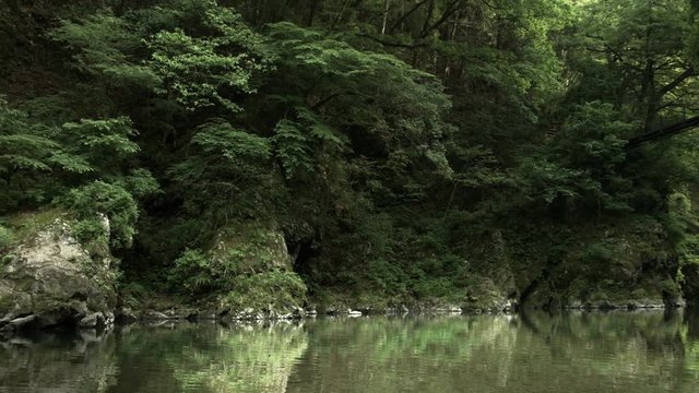 green lake Okutama pan shot