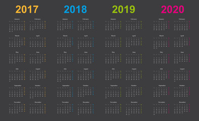 Kalender 2017, 2018, 2019, 2020, grauer Hintergrund, farbige Sonntage und Jahreszahlen, editierbar