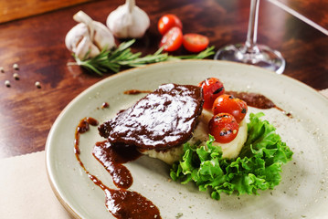 beef with mashed potato