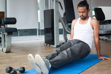 Naklejka premium exercises in fitness sport club 