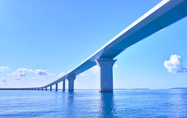 Foto auf Acrylglas Irabu-Brücke vom Meer aus gesehen © 7maru