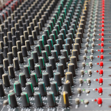 audio mixer