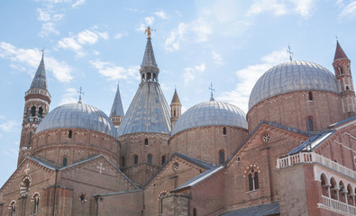 Fototapeta na wymiar Basilica of Saint Anthony (Il Santo) in Padua, Italy