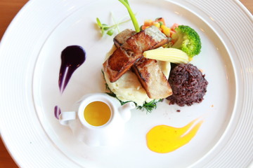 grill fish with mango sauce so fresh and tasty
