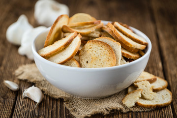 Fototapeta na wymiar Fresh baked bread chips