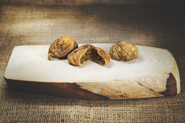 Dried figs