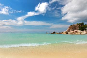 Fototapeta na wymiar The Paradise beach. at Koh Samui in suratthani ,Thailand 