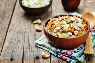 Cashew cabbage with mushrooms
