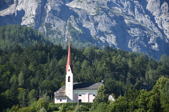 Lavanter Kirchbichl, Lavant, Kirchbichl, Kirche, Lienzer Dolomiten, Pfarrkirche St. Ulrich, Filialkirche St. Peter und Paul