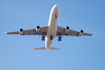 Fototapeta na wymiar Airbus A340