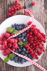 assorted berry fruit