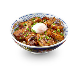 角煮丼　温泉卵のせ