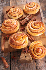 cinnamon cake roll