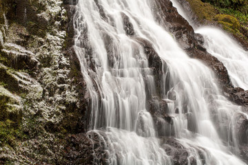 Obraz premium 秋芳白糸の滝